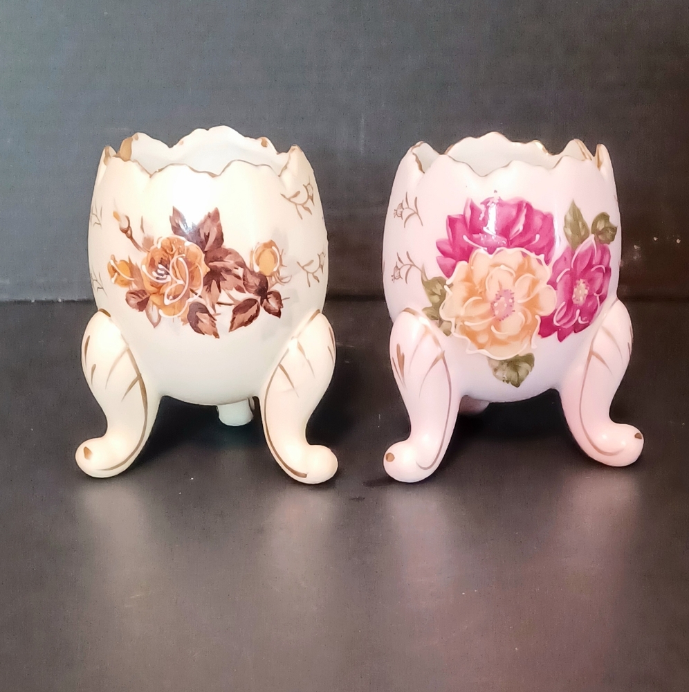 Napcoware Pair Tri-Footed Hand Painted Cracked Egg Vase / Planter